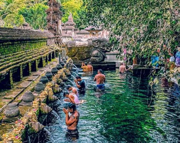 Tirta Empul Holy water Temple